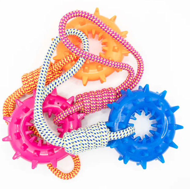 مزایای طراحی چرخ دنده Cotton Rope With Plastic Gear Dog Toy چیست؟